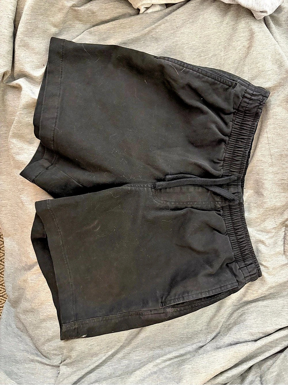 Nike Athletic Shorts in Black Size Medium